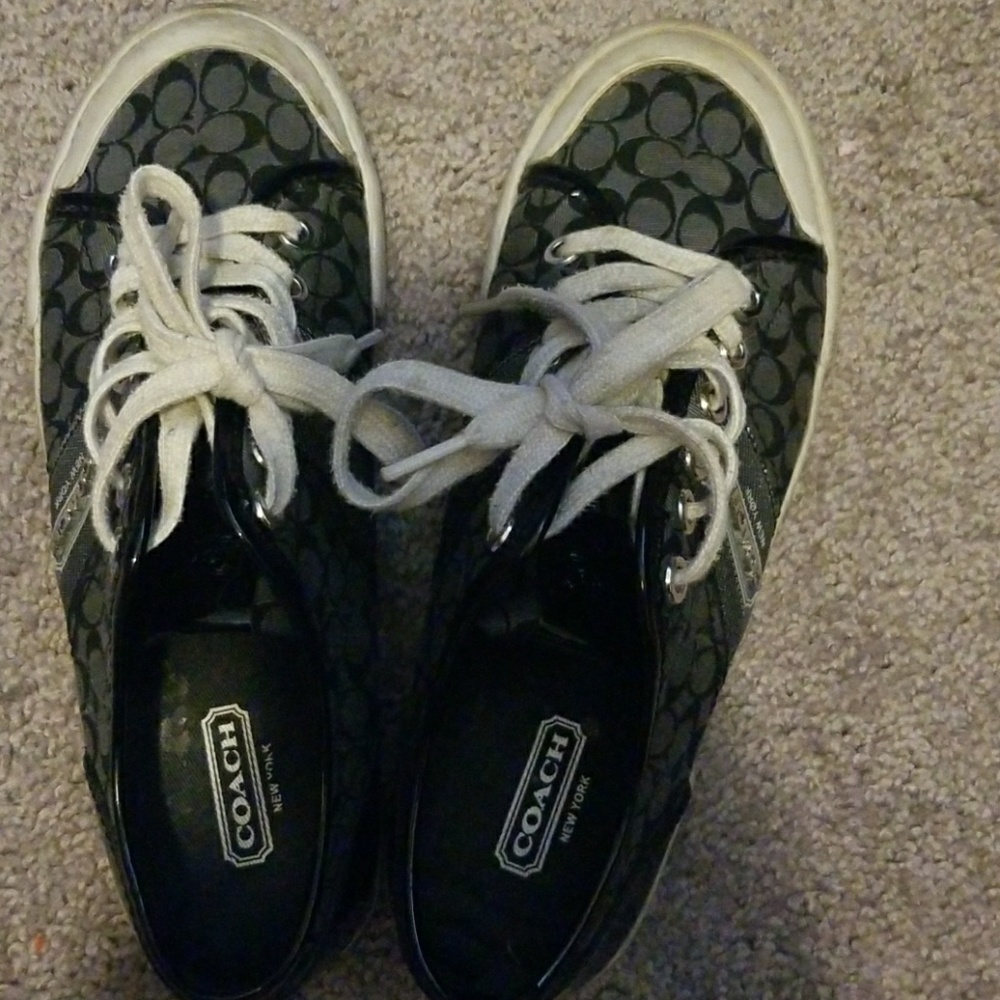Size 6 coach shoes